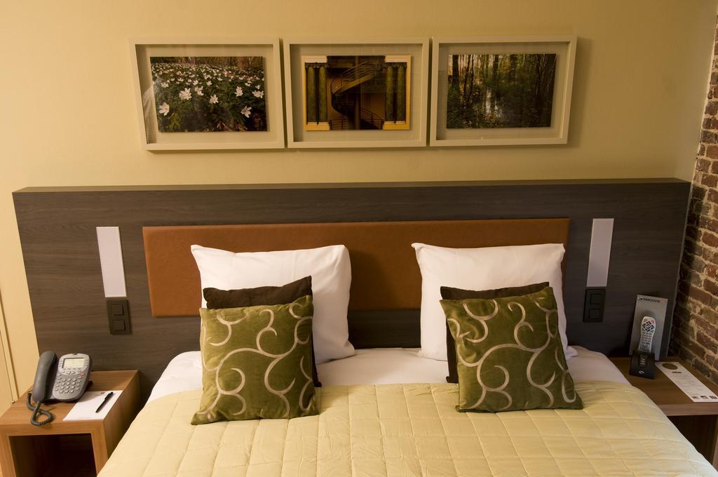 Het Godshuis Hotel Sint-Laureins Esterno foto